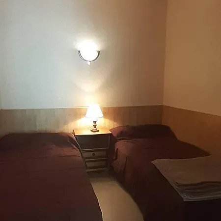 T3 Pour 4 Personnes Proche Des Thermes A - Fr-1-234-147 *
